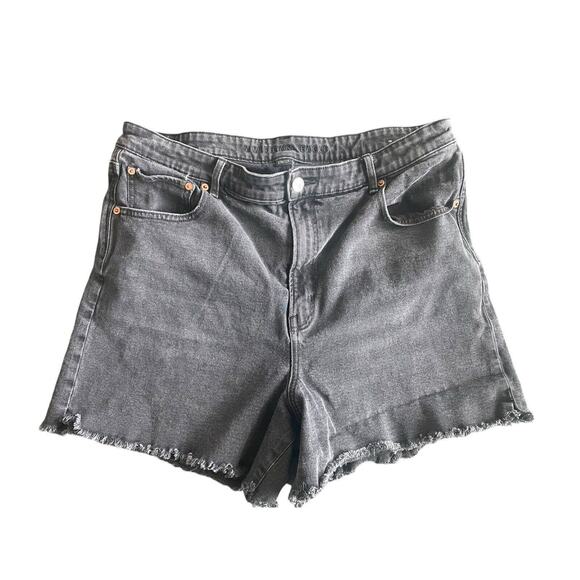 Women's Black American Eagle size 18 Stretch‎ Highest Rise 90s Boyfriend Shorts - Picture 1 of 5